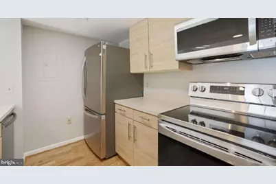 2111 Wisconsin Avenue NW #615, Washington, DC 20007 - Photo 2
