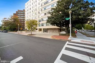 2401 H St NW, Washington, DC 20037 - Photo 28