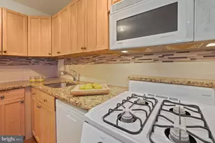 2401 H St NW, Washington, DC 20037 - Photo 14