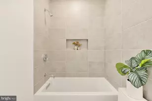 1128 10th St NW, Washington, DC 20001 - Photo 18