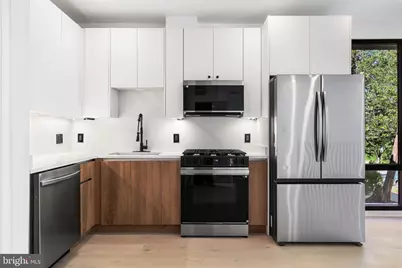 2504 41st Street NW #6, Washington, DC 20007 - Photo 6