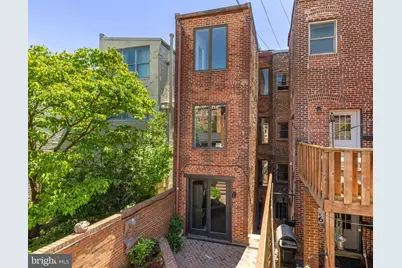 128 D Street SE, Washington, DC 20003 - Photo 2