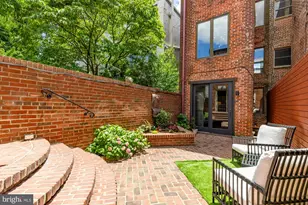 128 D St SE, Washington, DC 20003 - Photo 38