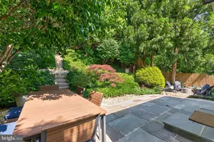 5721 MacArthur Blvd NW, Washington, DC 20016 - Photo 22