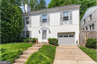 5721 Macarthur Boulevard NW, Washington, DC 20016 - Photo 2