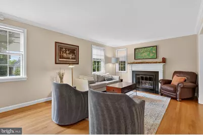 5721 Macarthur Boulevard NW, Washington, DC 20016 - Photo 6