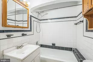 1407 K St SE, Washington, DC 20003 - Photo 18