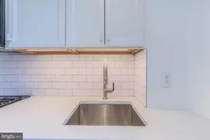 1915 16th St NW, Washington, DC 20009 - Photo 18