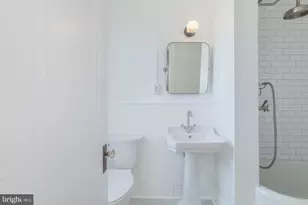 1915 16th St NW, Washington, DC 20009 - Photo 26