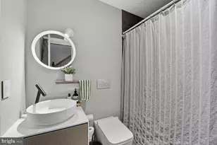 1023 6th St NE, Washington, DC 20002 - Photo 18