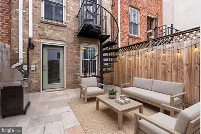 2011 Hillyer Place NW, Washington, DC 20009 - Photo 12