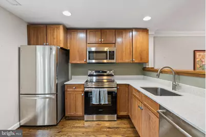 2011 Hillyer Place NW, Washington, DC 20009 - Photo 8