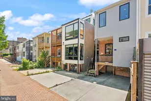 1747 Swann St NW, Washington, DC 20009 - Photo 40