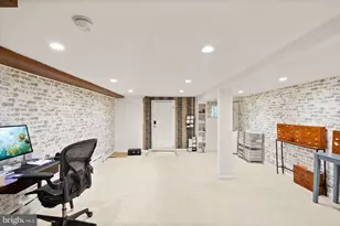 1747 Swann St NW, Washington, DC 20009 - Photo 30