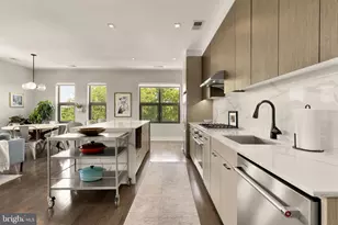 900 11th St SE, Washington, DC 20003 - Photo 12
