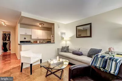 1301 20th Street NW #201, Washington, DC 20036 - Photo 2