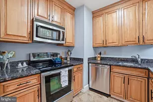 301 G St NE, Washington, DC 20002 - Photo 8