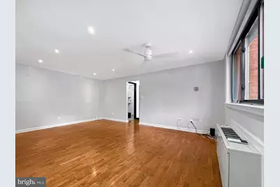 2725 39th Street NW #209, Washington, DC 20007 - Photo 12