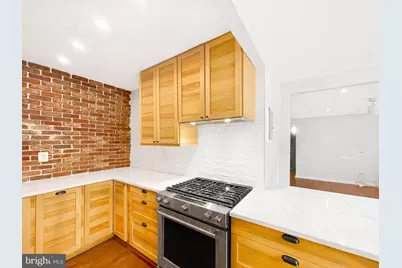 2725 39th Street NW #209, Washington, DC 20007 - Photo 10