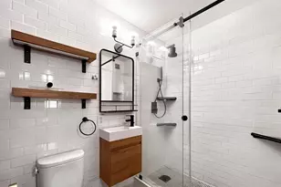 2725 39th Street NW, Washington, DC 20007 - Photo 16