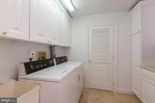 4062 Mansion Dr NW, Washington, DC 20007 - Photo 8