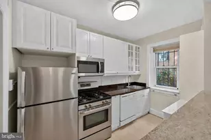 1954 Columbia Rd NW, Washington, DC 20009 - Photo 2