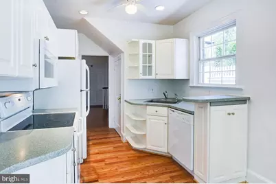 4633 Asbury Place NW, Washington, DC 20016 - Photo 8