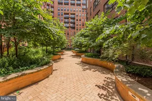 616 E St NW, Washington, DC 20004 - Photo 24