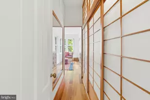 301 12th St SE, Washington, DC 20003 - Photo 30