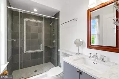 301 12th Street SE, Washington, DC 20003 - Photo 32
