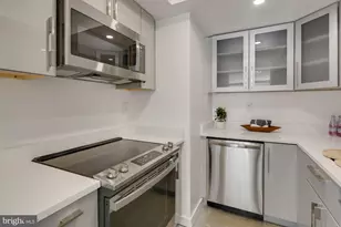 1275 25th St NW, Washington, DC 20037 - Photo 12