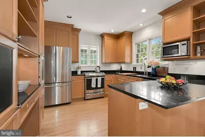 4505 Alton Place NW, Washington, DC 20016 - Photo 8