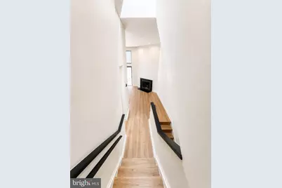 406 15th Street SE #B, Washington, DC 20003 - Photo 8
