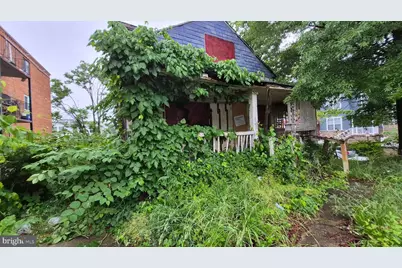 5101 F Street SE, Washington, DC 20019 - Photo 1