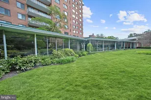 4201 Cathedral Ave NW, Washington, DC 20016 - Photo 34