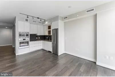 1300 4th Street SE #902, Washington, DC 20003 - Photo 4