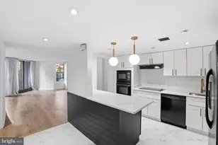 1099 22nd Street NW, Washington, DC 20037 - Photo 2