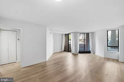 1099 22nd Street NW #106, Washington, DC 20037 - Photo 10
