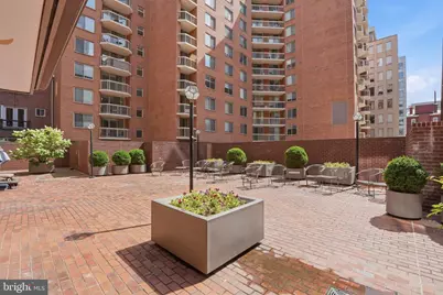 1099 22nd Street NW #106, Washington, DC 20037 - Photo 18