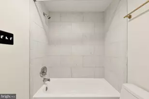 2114 N St NW, Washington, DC 20037 - Photo 22