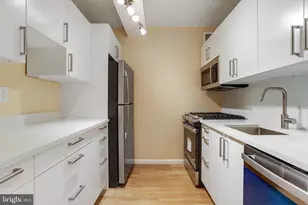 4201 Cathedral Ave NW, Washington, DC 20016 - Photo 18