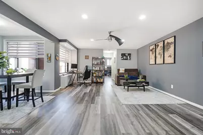 5112 Macarthur Boulevard NW #209, Washington, DC 20016 - Photo 2