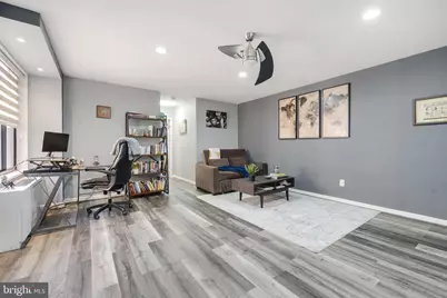 5112 Macarthur Boulevard NW #209, Washington, DC 20016 - Photo 4