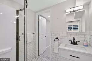 4225 37th St NW, Washington, DC 20008 - Photo 32