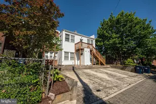 2241 40th Pl NW, Washington, DC 20007 - Photo 8