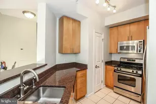715 6th St NW, Washington, DC 20001 - Photo 8