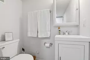 18 Randolph Pl NW, Washington, DC 20001 - Photo 22