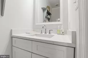 18 Randolph Pl NW, Washington, DC 20001 - Photo 10