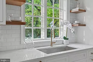 5201 38th St NW, Washington, DC 20015 - Photo 30