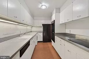 540 N St SW, Washington, DC 20024 - Photo 32